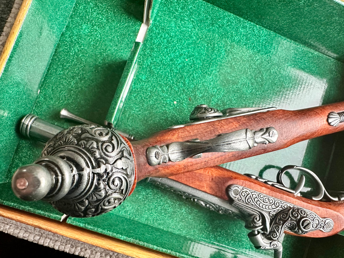 Set of 2 18th Century Italian Deluxe Deuling Flintlock Pistols in Gift/Presentation Box
