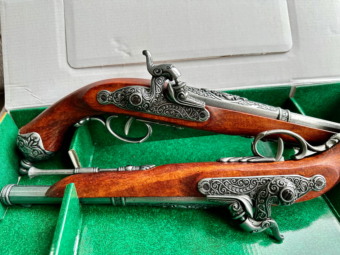 Set of 2 18th Century Italian Deluxe Deuling Flintlock Pistols in Gift/Presentation Box