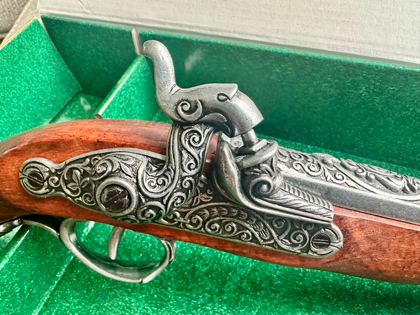 Set of 2 18th Century Italian Deluxe Deuling Flintlock Pistols in Gift/Presentation Box