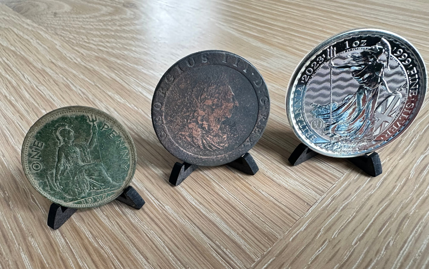 Coin Display Stand 10 Pack