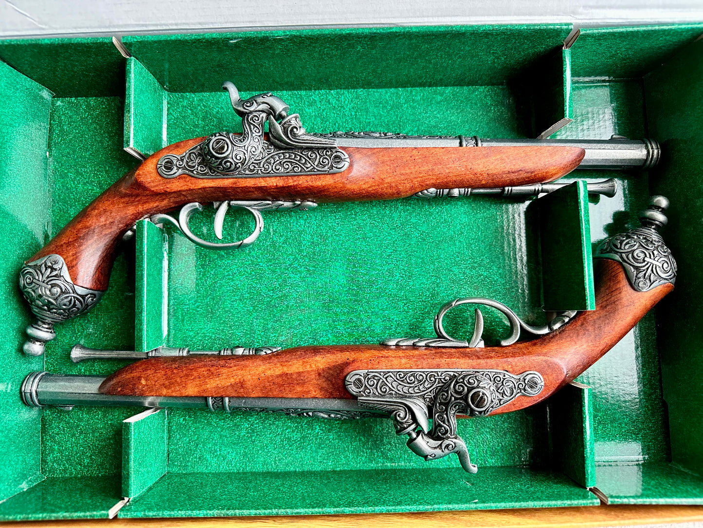 Set of 2 18th Century Italian Deluxe Deuling Flintlock Pistols in Gift/Presentation Box