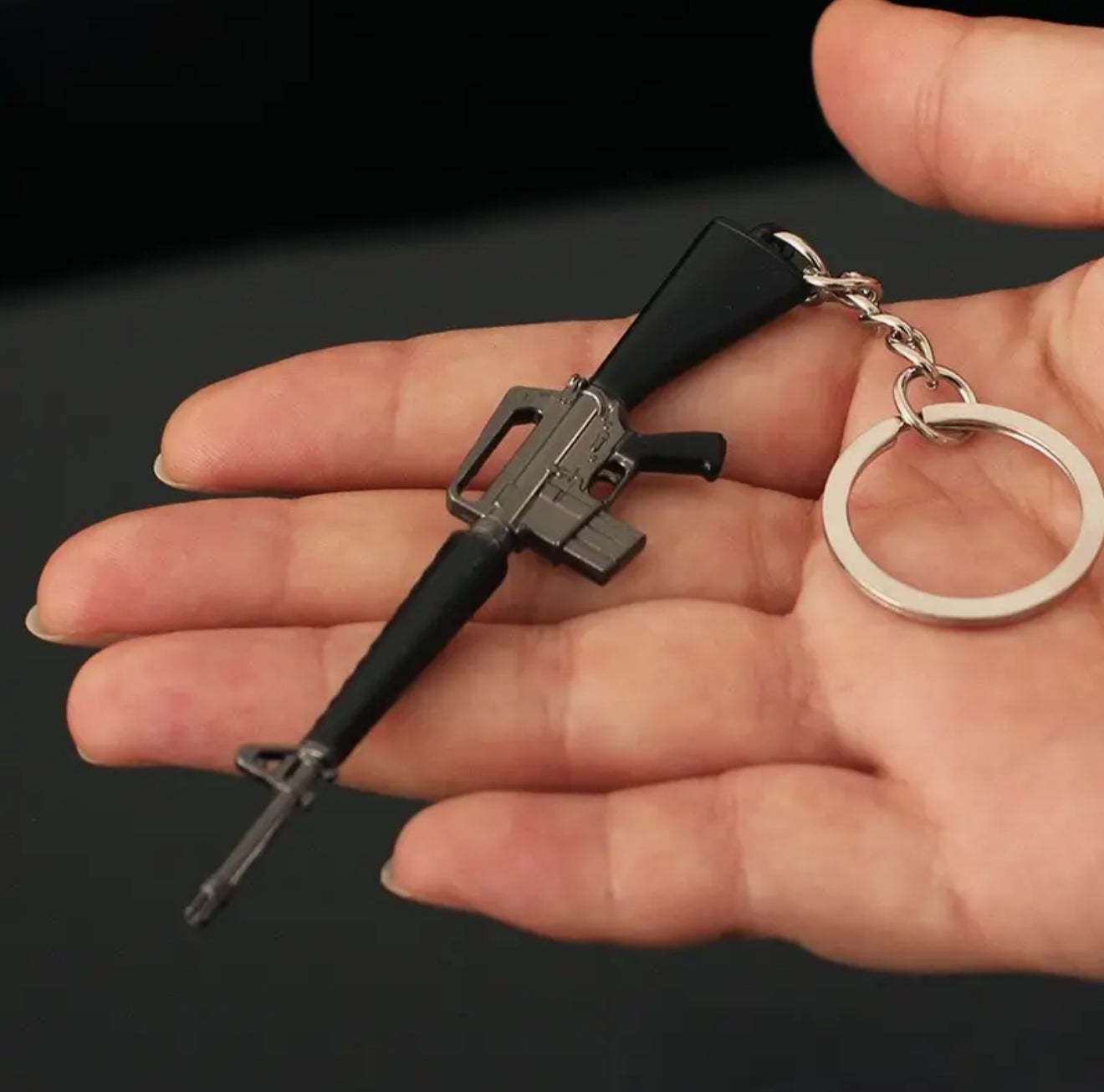 Miniature Metal M16 A1 Vietnam Assault Rifle Machine Gun 9cm Keyring