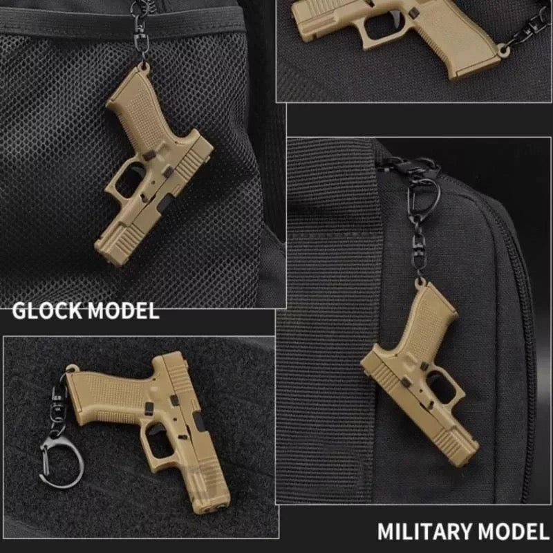 Glock 17 Gun 1:4 Keyring with Moving Parts & Removable Magazine