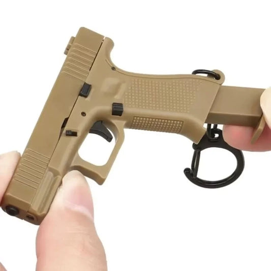 Glock 17 Gun 1:4 Keyring with Moving Parts & Removable Magazine