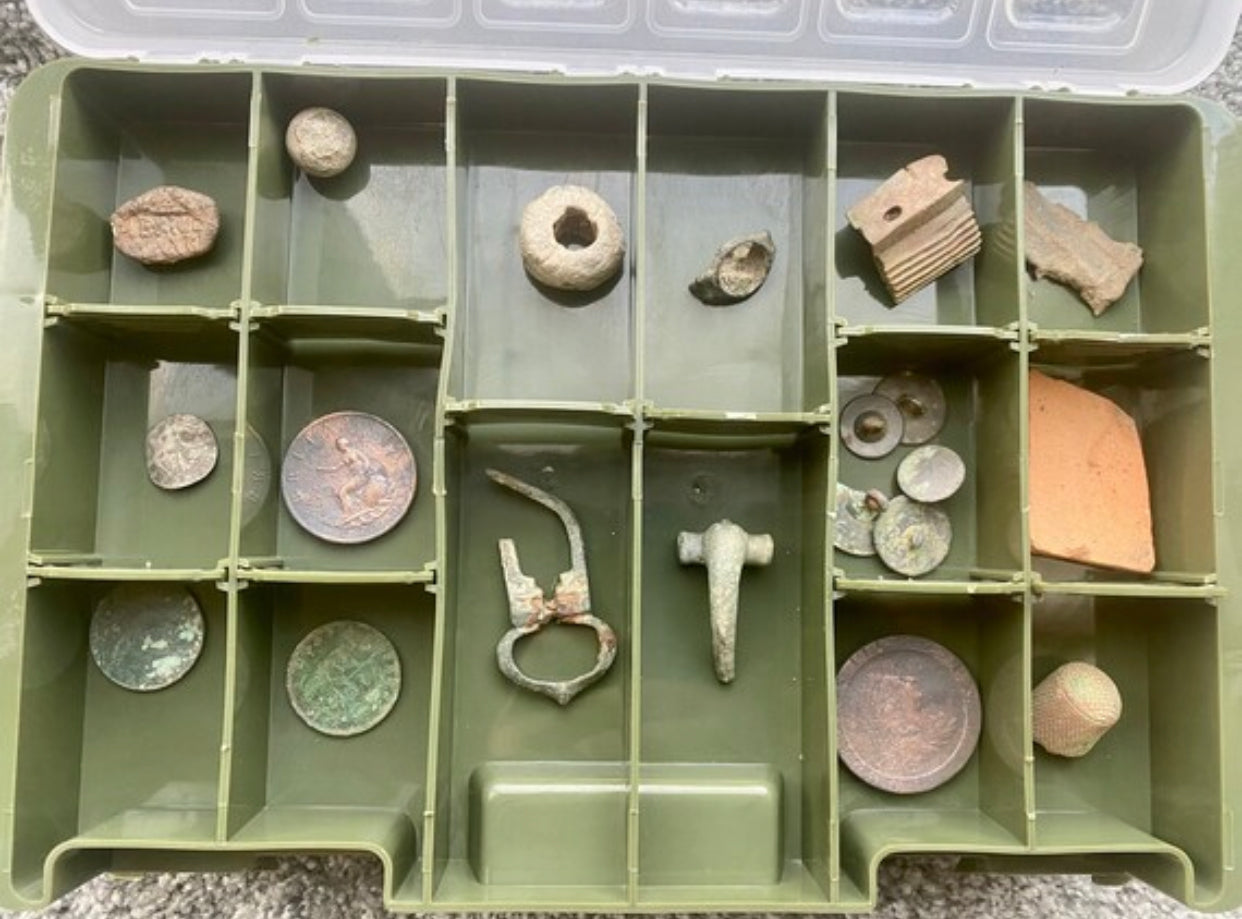 Metal Detecting Finds Box 'Gloucestershire Detectorists'