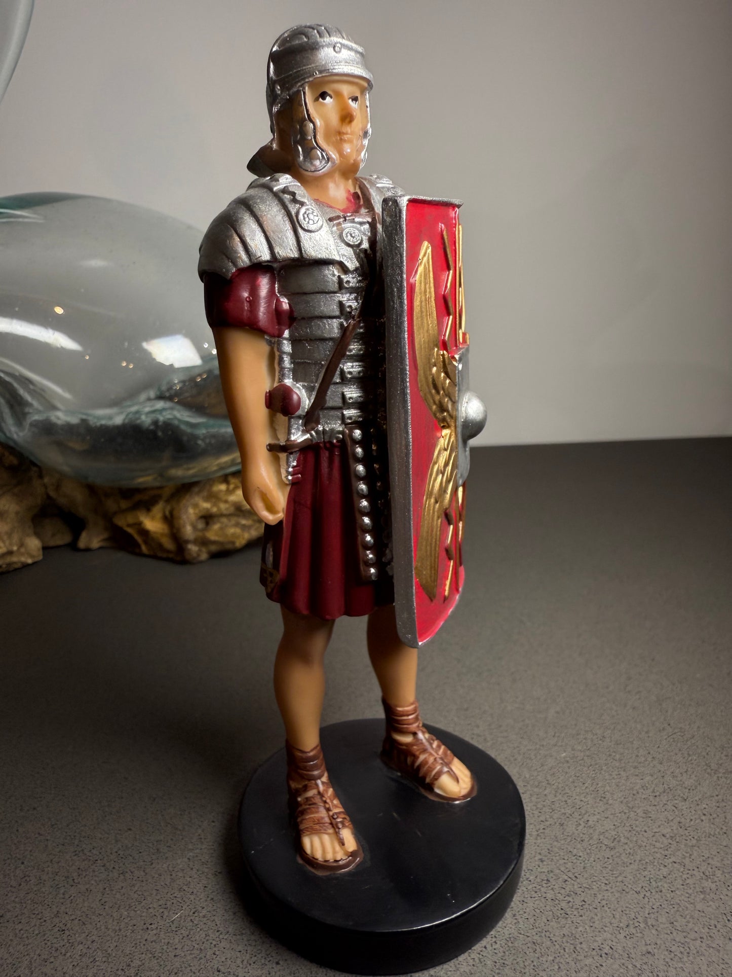 Roman Infantry Centurion With Shield Resin Figure 15CM