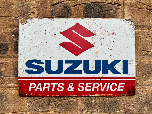 Suzuki Parts & Service Wall Plaque Vintage Retro Man Cave Shed Garage Rusty Sign SIZE LARGE 20x30cm